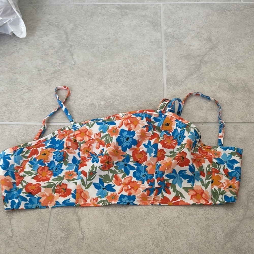 Floral Crop Top with Straps